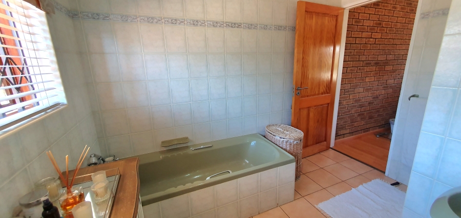 4 Bedroom Property for Sale in Winterhoek Park Eastern Cape